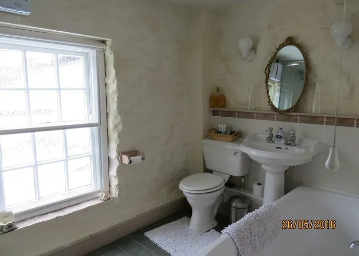 Eastview Bed & Breakfast 4*